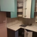 Кухня с угловыми фасадами